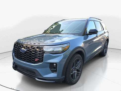 Used 2025 Ford Explorer ST RWD image 10