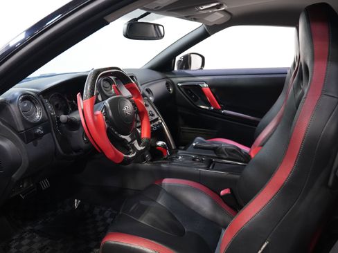Used 2009 Nissan GT-R Premium image 33