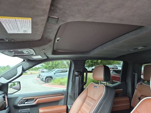 Used 2025 GMC Sierra 1500 Denali Ultimate AWD/4WD image 32