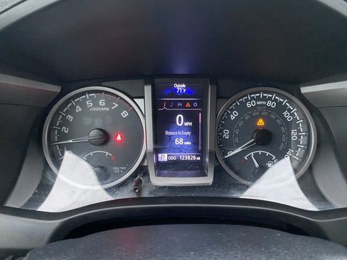 Used 2016 Toyota Tacoma SR5 image 15