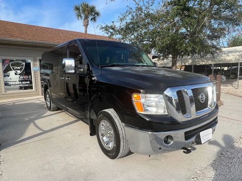 Used 2014 Nissan NV 3500 SL w/ Technology Package image 2