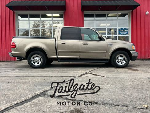 Used 2002 Ford F150 Lariat image 1