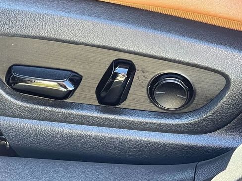 Used 2021 Lexus UX 200 w/ Accessory Package (Z2) image 13