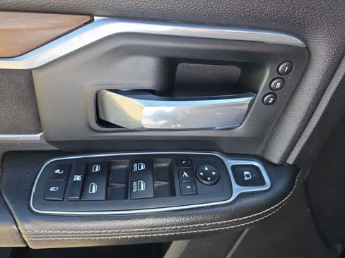 Used 2022 RAM 2500 Laramie AWD/4WD image 13