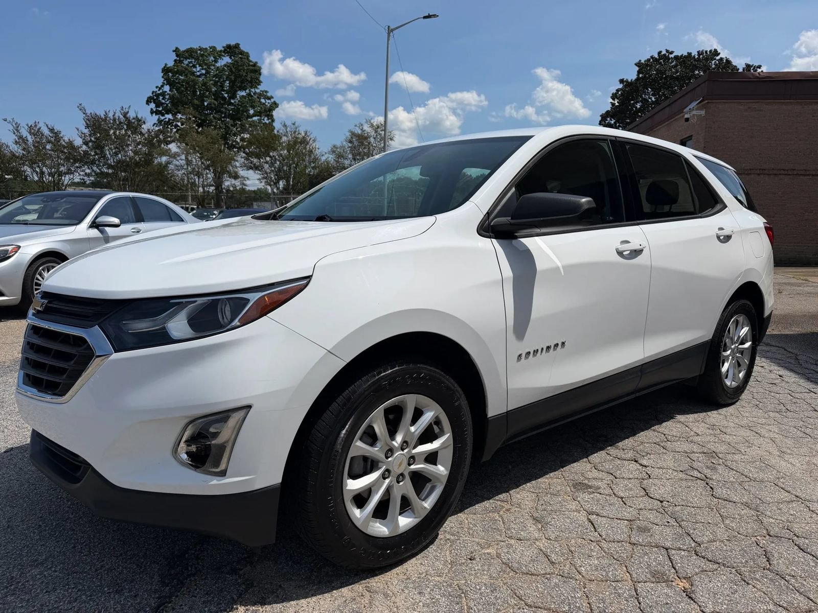 Used 2018 Chevrolet Equinox LS FWD image 4