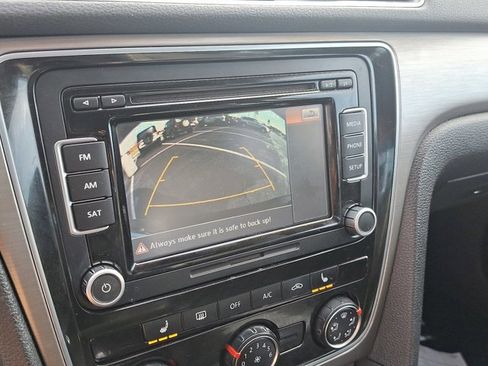 Used 2014 Volkswagen Passat 1.8T SE image 18