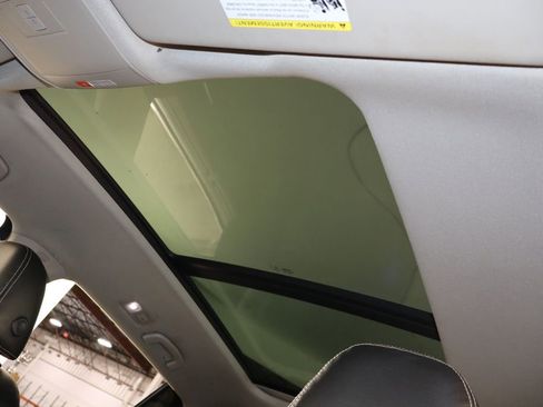 Used 2021 Volkswagen Atlas SE image 24