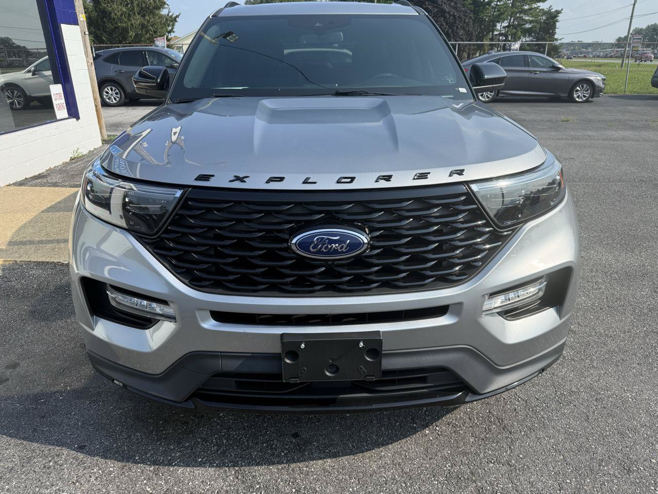 Used 2023 Ford Explorer ST-Line w/ Class IV Trailer Tow Package AWD/4WD image 4