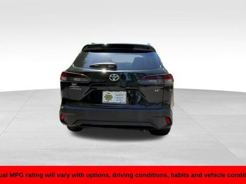 Used 2026 Toyota Corolla Cross LE FWD image 8