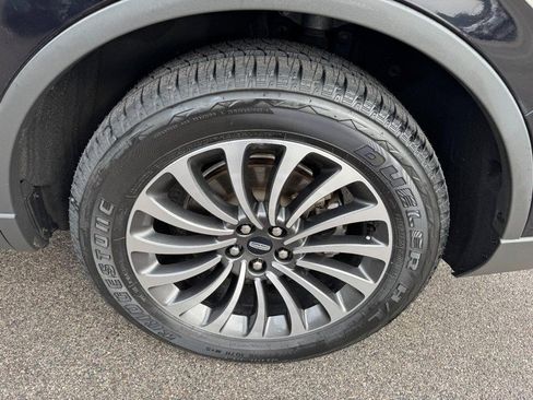 Certified 2020 Lincoln Aviator Reserve image 27