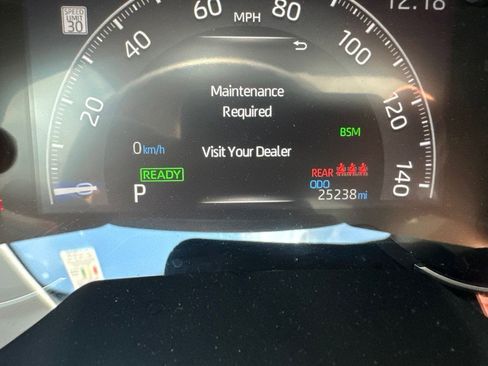 Used 2024 Toyota RAV4 XLE w/ Convenience Package AWD/4WD image 6