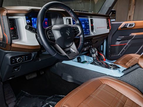 Used 2024 Ford Bronco Heritage Edition image 16
