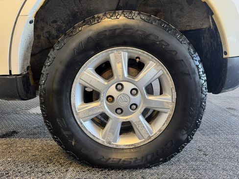 Used 2010 MAZDA Tribute i Sport AWD/4WD image 25