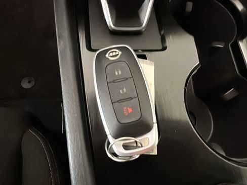 Used 2023 Nissan Rogue S AWD/4WD image 25