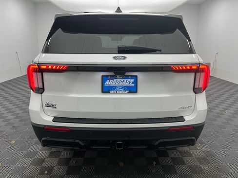 New 2026 Ford Explorer ST-Line w/ ST-Line Street Pack AWD/4WD image 11
