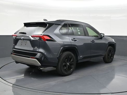 Used 2023 Toyota RAV4 SE AWD/4WD image 5