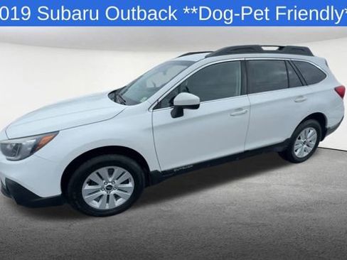 Used 2019 Subaru Outback 2.5i Premium image 4