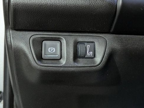 Used 2018 GMC Acadia SLE image 31