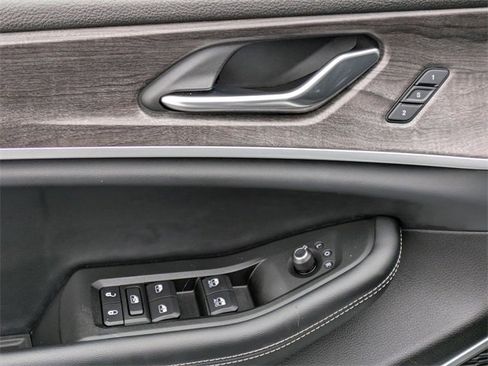 Certified 2021 Jeep Grand Cherokee L Limited image 13