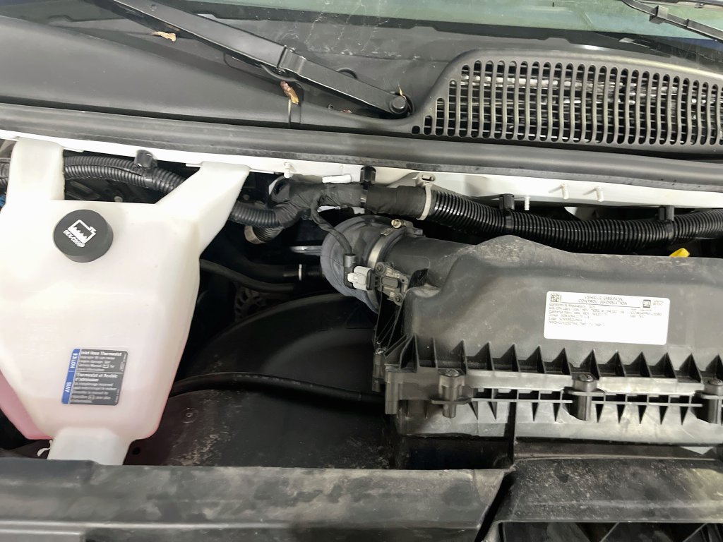 Used 2025 Chevrolet Express 2500 w/ Communications Package RWD image 27