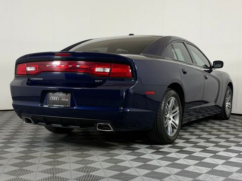 Used 2014 Dodge Charger SXT RWD image 9