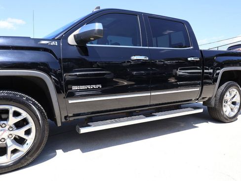 Used 2018 GMC Sierra 1500 SLT AWD/4WD image 34