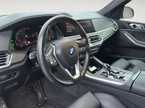 Used 2022 BMW X5 xDrive40i w/ Premium Package image 11
