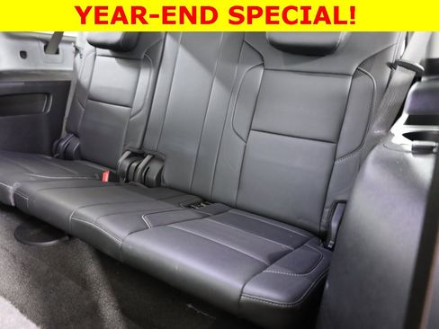 Used 2018 Chevrolet Suburban LT image 40
