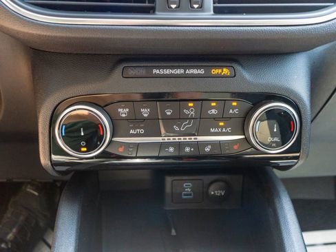 Used 2022 Ford Escape Titanium w/ Titanium Elite Package image 28