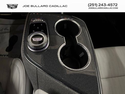 New 2025 Cadillac Optiq Luxury 2 w/ LPO, Floor Liner Package image 24