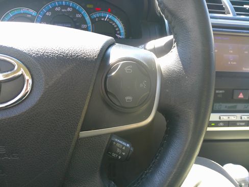 Used 2014 Toyota Camry XLE w/ Convenience Package image 20