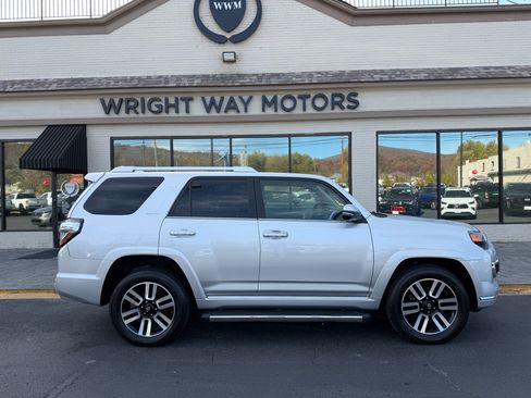 Used 2021 Toyota 4Runner Limited image 2