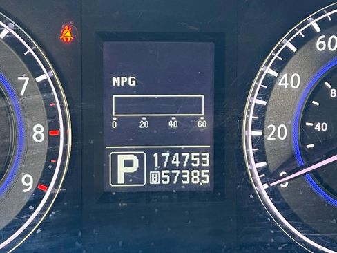 Used 2010 INFINITI G37 Journey w/ Premium Pkg image 43