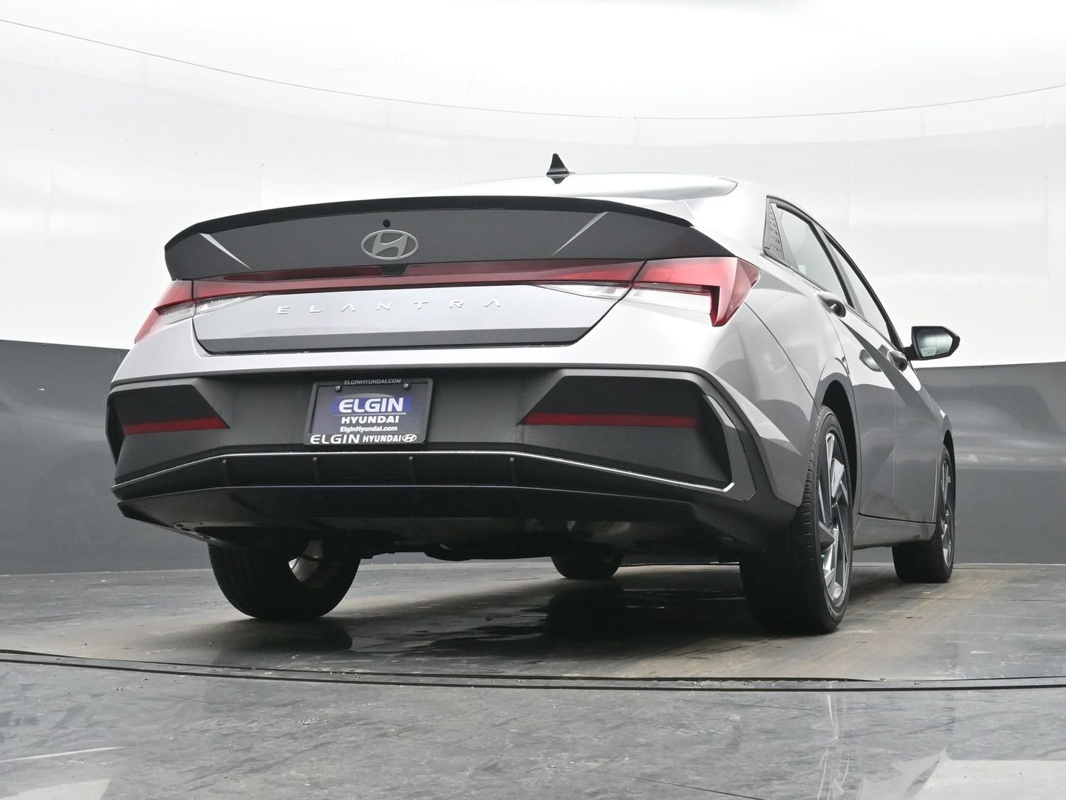Used 2025 Hyundai Elantra Sport FWD image 29