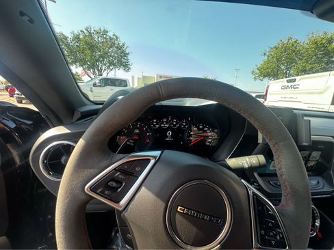 Used 2018 Chevrolet Camaro ZL1 RWD image 6