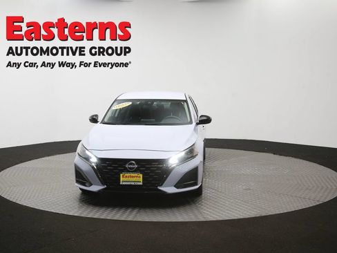 Used 2023 Nissan Altima 2.5 SR FWD image 56