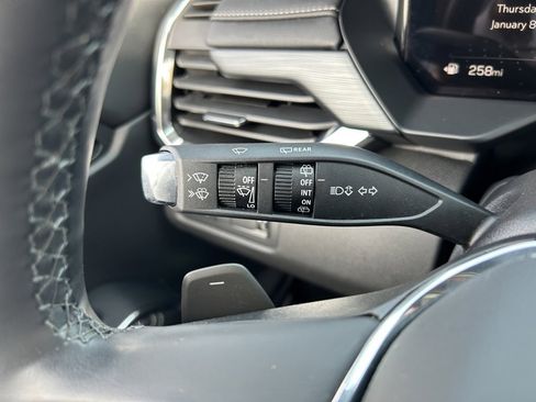 Used 2024 GMC Acadia Elevation image 54