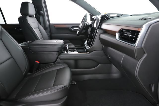 Used 2026 GMC Yukon Denali w/ Sun & Power Step Package AWD/4WD image 37