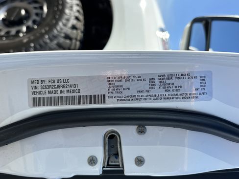 Used 2024 RAM 3500 Tradesman w/ Chrome Appearance Group image 31