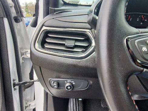 Used 2022 Chevrolet Equinox RS FWD image 18