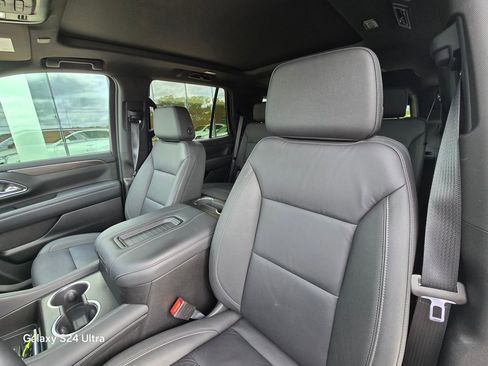 Used 2024 Chevrolet Tahoe Z71 w/ Luxury Package AWD/4WD image 10