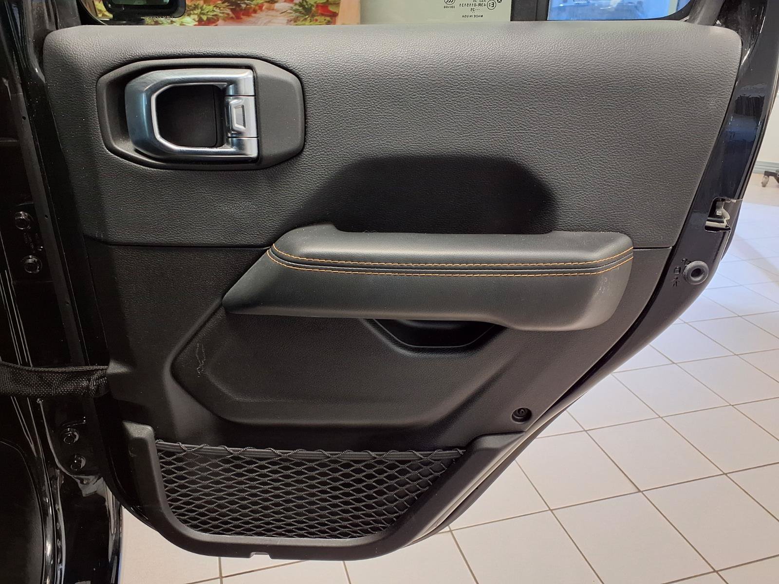 Used 2025 Jeep Wrangler Unlimited Sahara w/ Safety Group AWD/4WD image 13