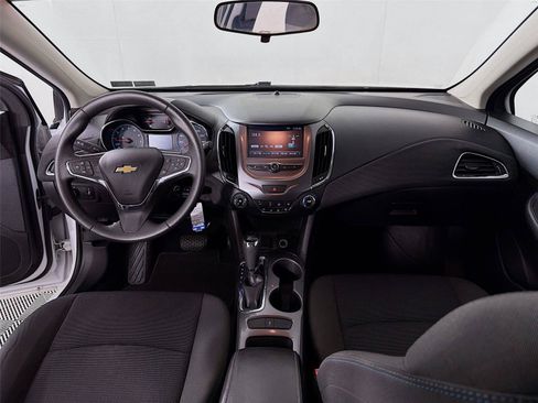 Used 2016 Chevrolet Cruze LT FWD image 24