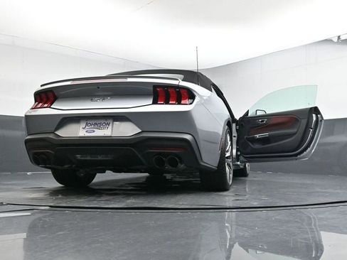 Used 2025 Ford Mustang GT Premium image 40