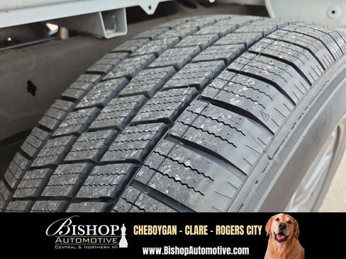 Used 2023 Chevrolet Silverado 1500 LT AWD/4WD image 22