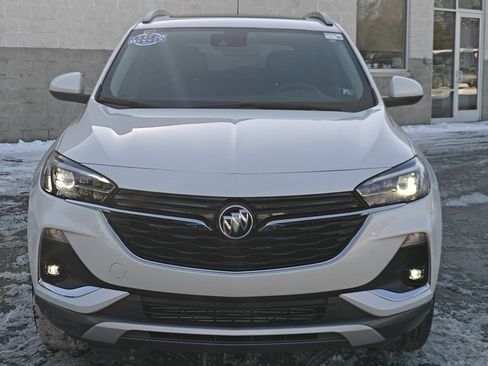 Used 2022 Buick Encore GX Essence w/ Experience Buick Package image 2