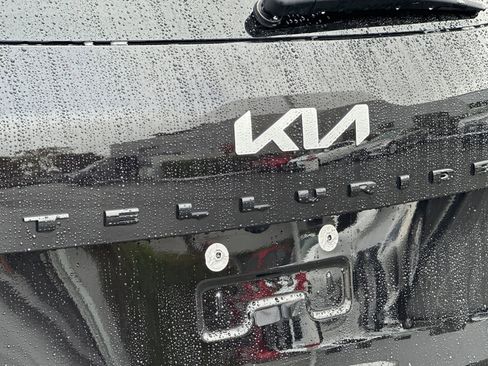 Used 2022 Kia Telluride SX w/ SX Prestige Package image 21