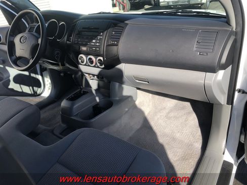 Used 2009 Toyota Tacoma 2WD Regular Cab image 16