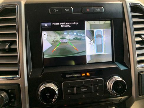 Used 2015 Ford F150 Platinum w/ Equipment Group 701A Luxury image 6