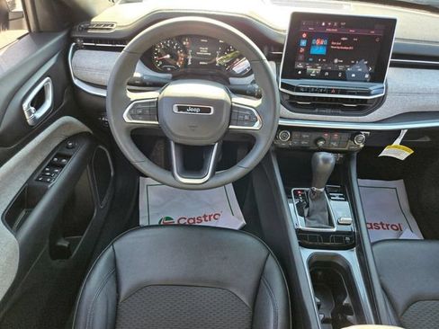 Used 2024 Jeep Compass Latitude AWD/4WD image 13